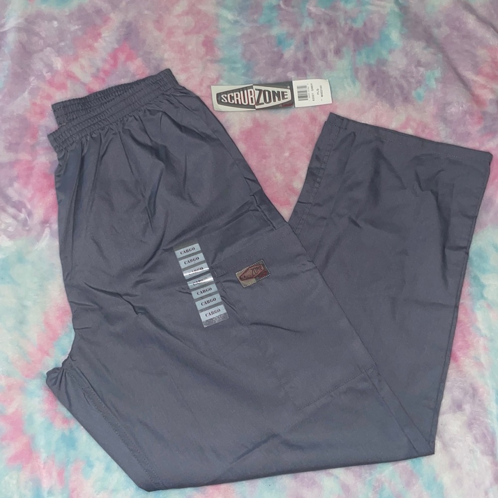 Scrub zone grey cargo pants